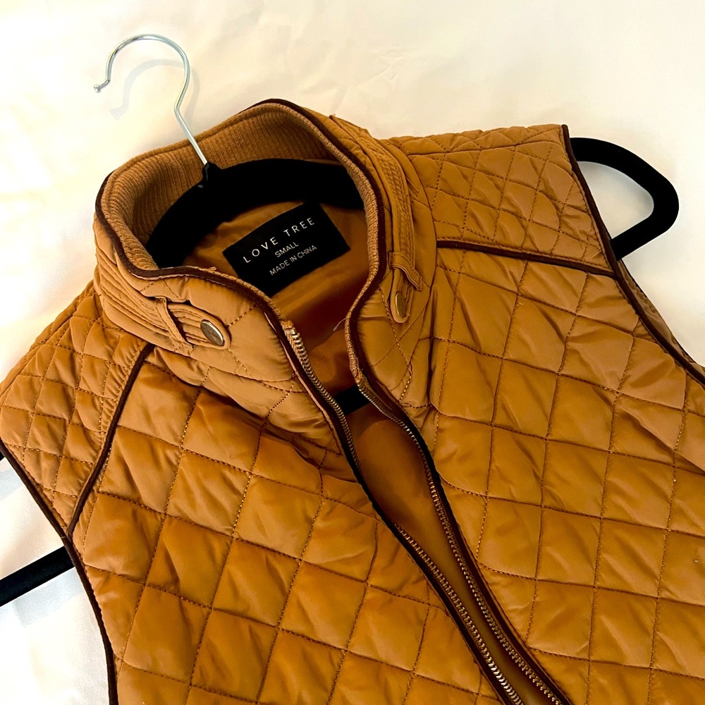 Zip-up vest for women size Small